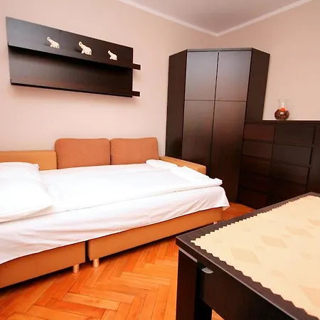 Rent A Flat - Dabrowszczakow St. Apartment *