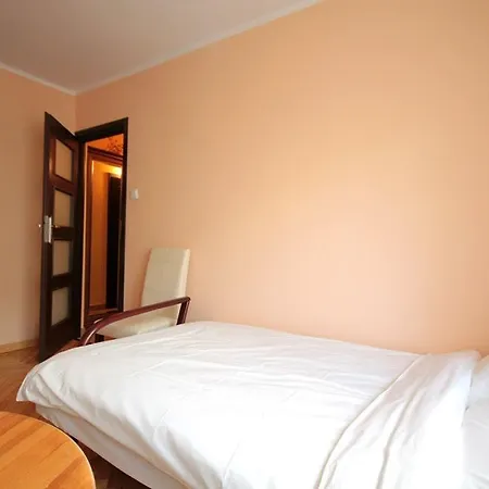 Rent A Flat - Dabrowszczakow St. Apartment *